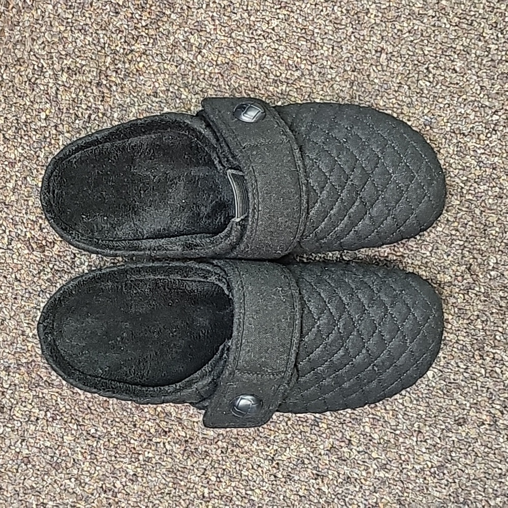 Vionic Slippers